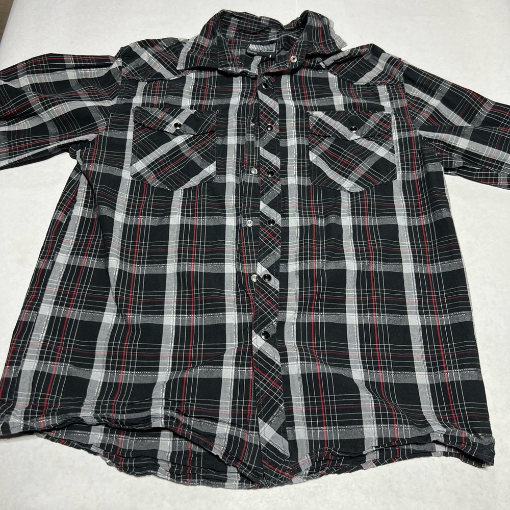 Men’s South Pole button up shirt size large.